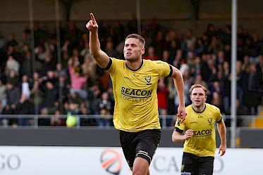 VVV-Venlo pakt in bomvolle Koel punt tegen koploper Roda JC