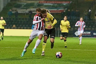 VVV-Venlo met tien man onderuit tegen koploper Willem II