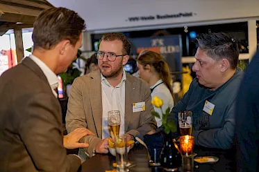 2024 ingeluid op goedbezochte nieuwjaarsborrel