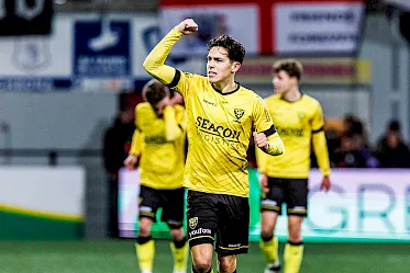 VVV-Venlo licht optie Simon Janssen en zegt diverse contracten formeel op