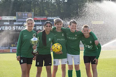 Partnerclub FCV Venlo wint latje trappen
