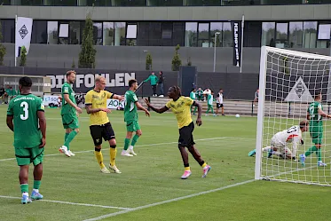 VVV-Venlo ondanks sterke eerste helft onderuit tegen Borussia Mönchengladbach