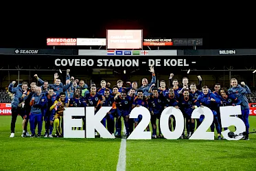 Jong Oranje plaatst zich in De Koel voor EK met zege op Georgië