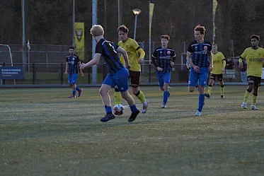 VVV-Venlo O21 wint overtuigend van Alphense Boys