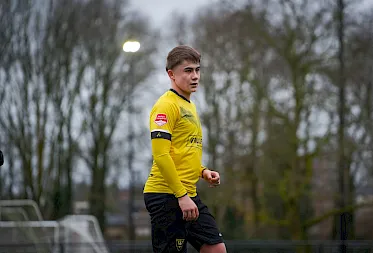 VVV-Venlo O21 neemt koppositie over met overwinning op Excelsior Maassluis