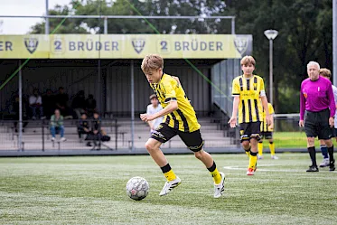 Jeugdspelers Ummenthun en Dahia spelen selectiewedstrijd met Oranje O15 futures