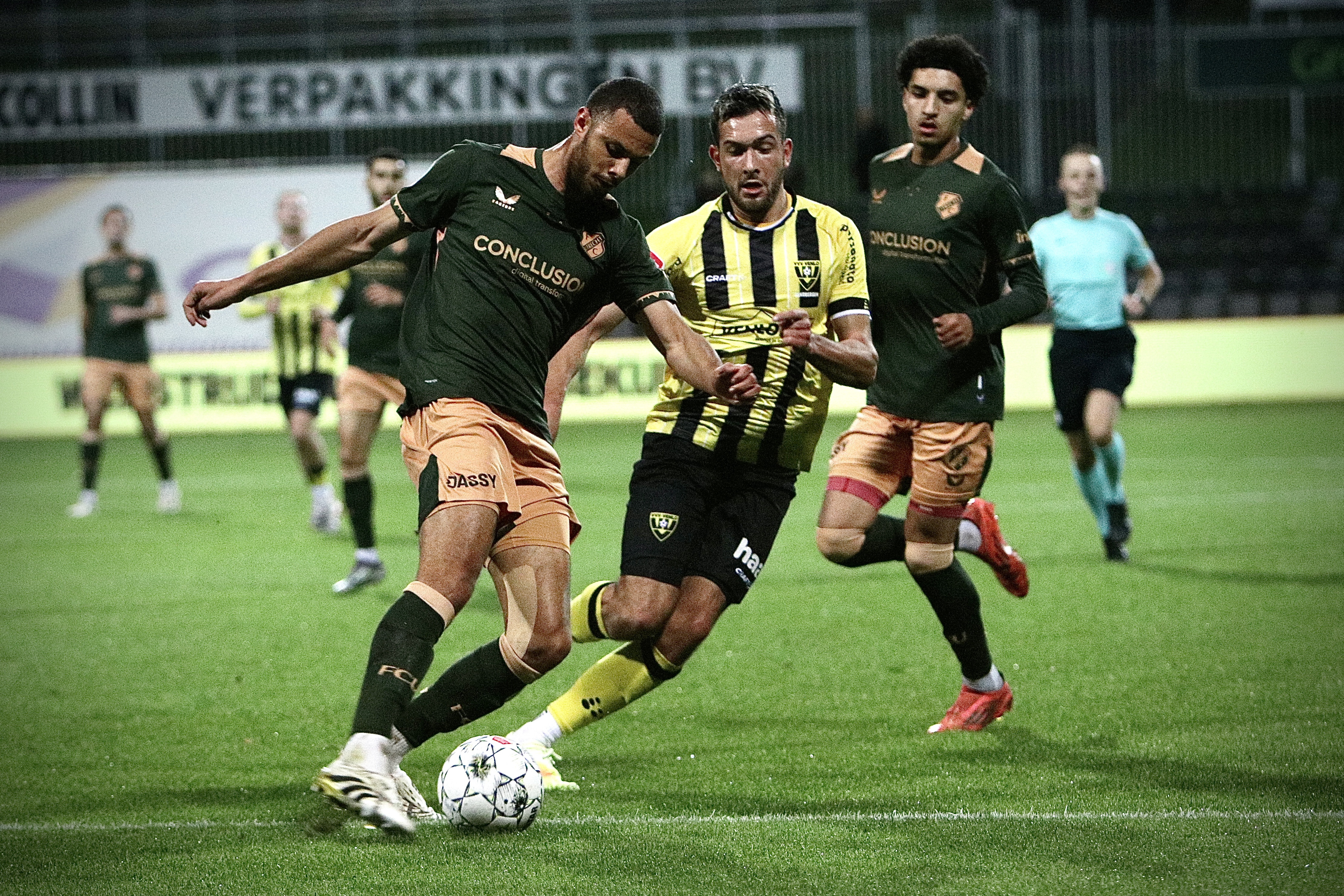 VVV-Venlo komt vroege strafschop niet meer te boven tegen Jong FC Utrecht