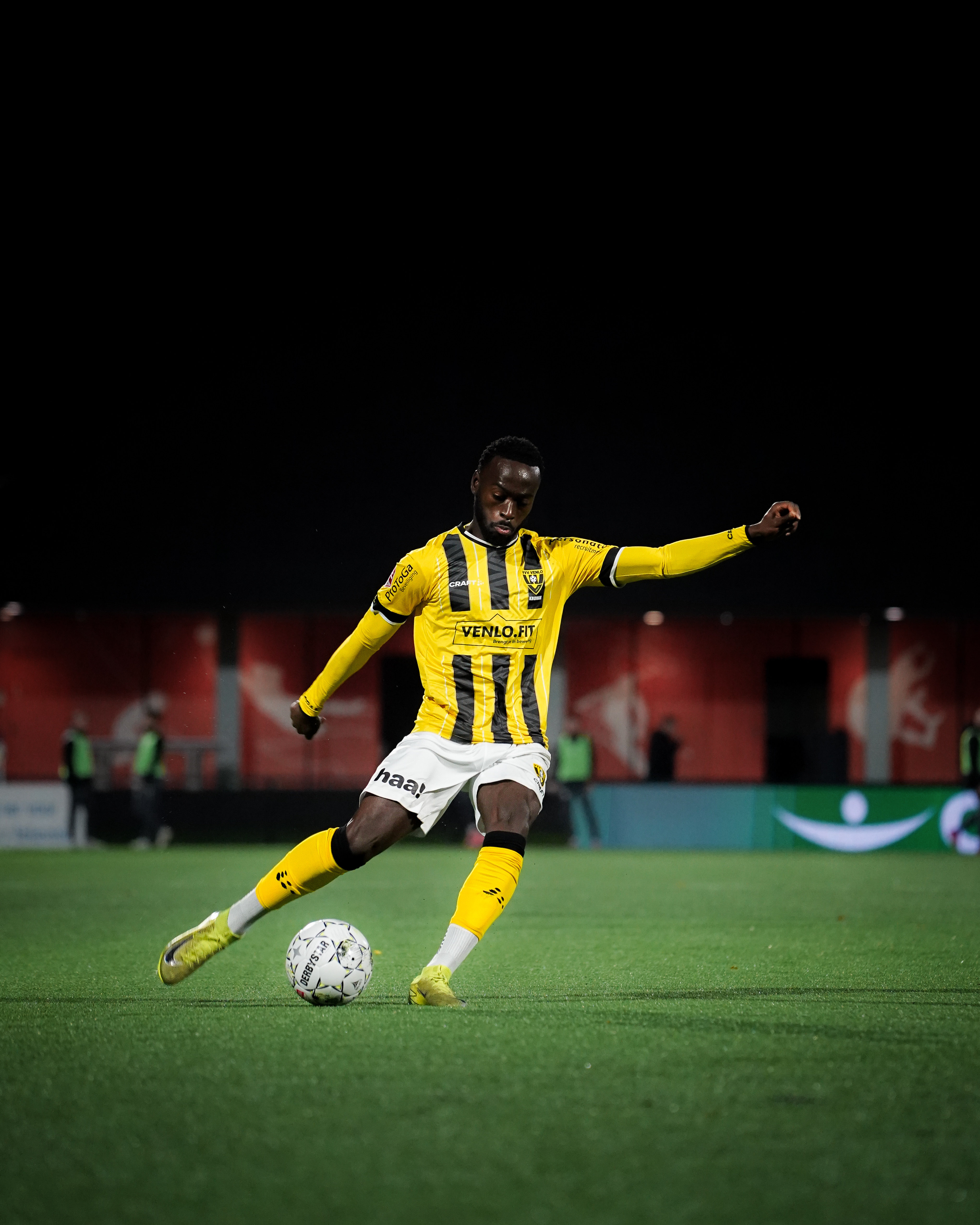 Wehmeyer schiet VVV-Venlo in Eindhoven naar tweede uitzege