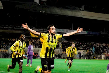 Hattrickheld Zandbergen bezorgt VVV-Venlo thuiszege op FC Dordrecht