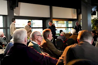 Ald VVV blikt samen terug én vooruit in Seacon Stadion - De Koel -