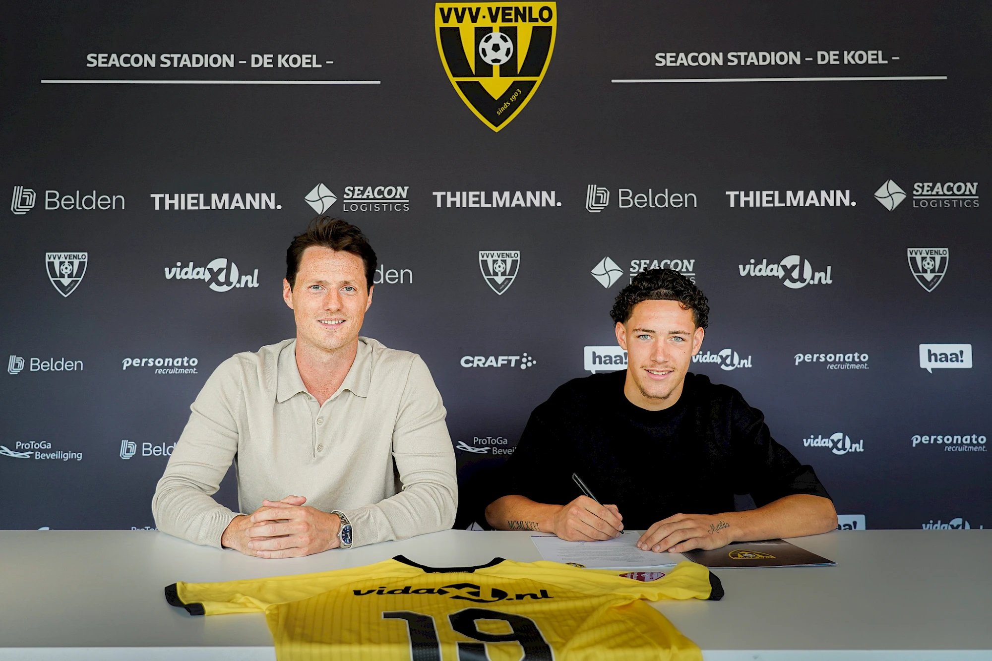 VVV legt jeugdexponent Janssen voor drie jaar vast