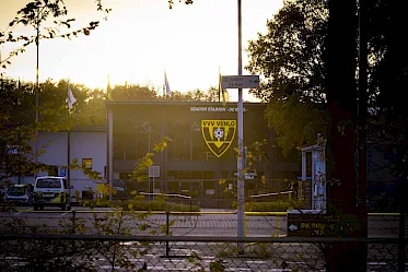 Oost-ingang gesloten rondom de Herman & Wiel Teeuwen Memorial
