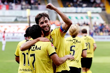 VVV-Venlo boekt tegen FC Emmen derde zege op rij