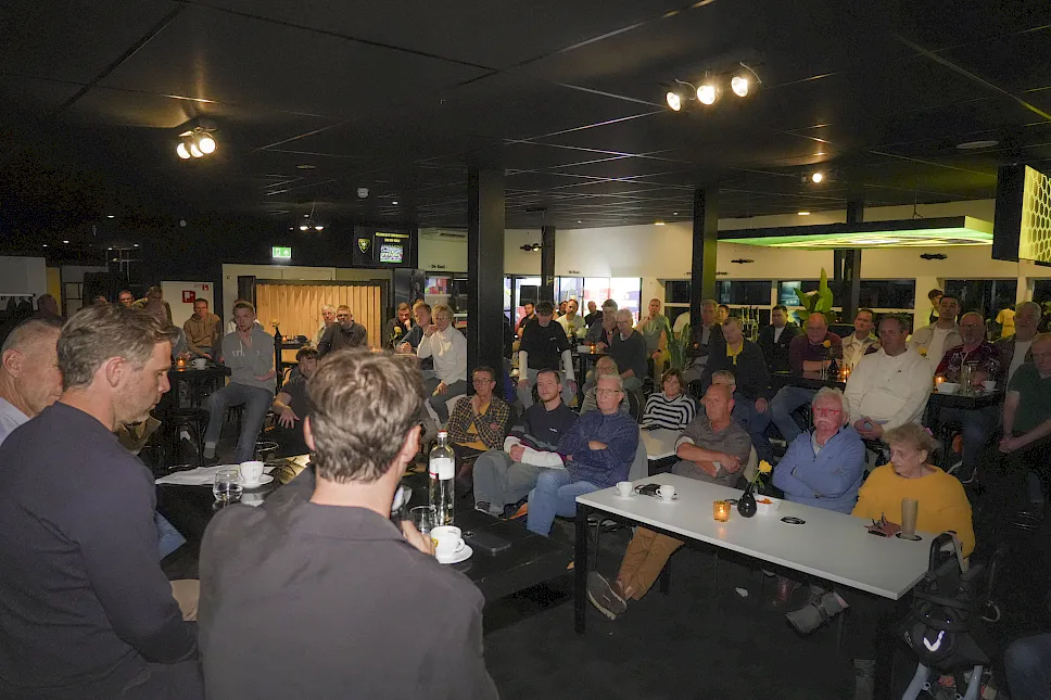 VVV-Venlo blikt tijdens supportersavond terug op sterke seizoensstart en kijkt vooruit