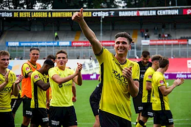 Clubicoon Post neemt afscheid tijdens VVV-Venlo - FC Emmen