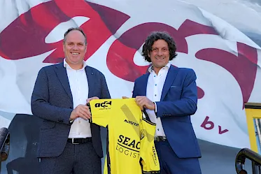 Mouwsponsor ACS Cleaning verlengt met één jaar