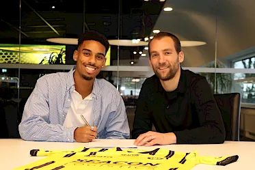VVV-Venlo neemt rechtsback Lathouwers over van AZ